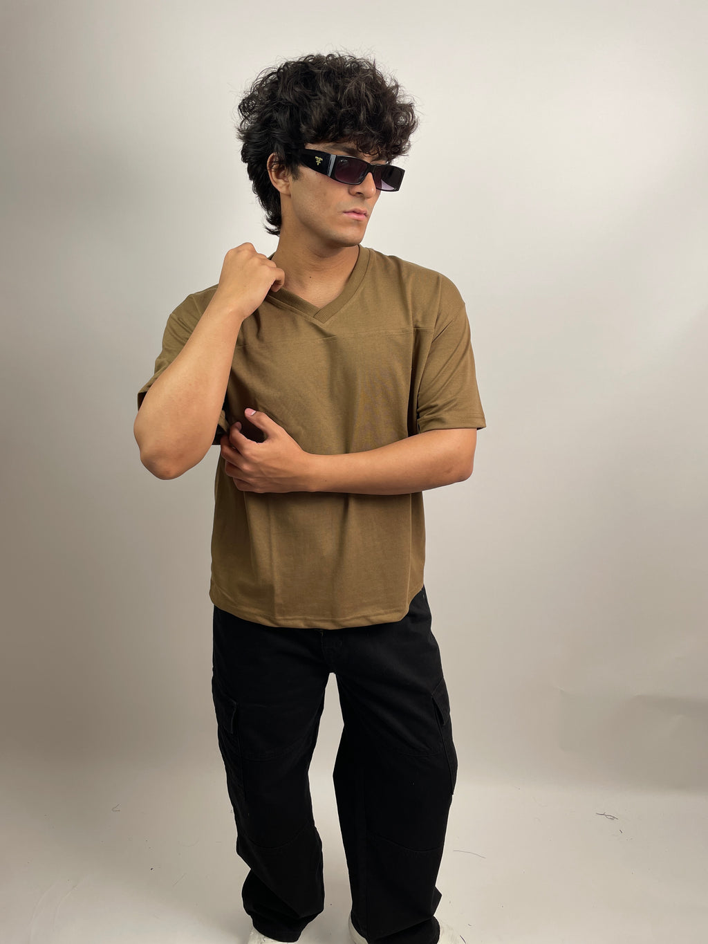 WALNUT BROWN - OVERSIZED V-NECK