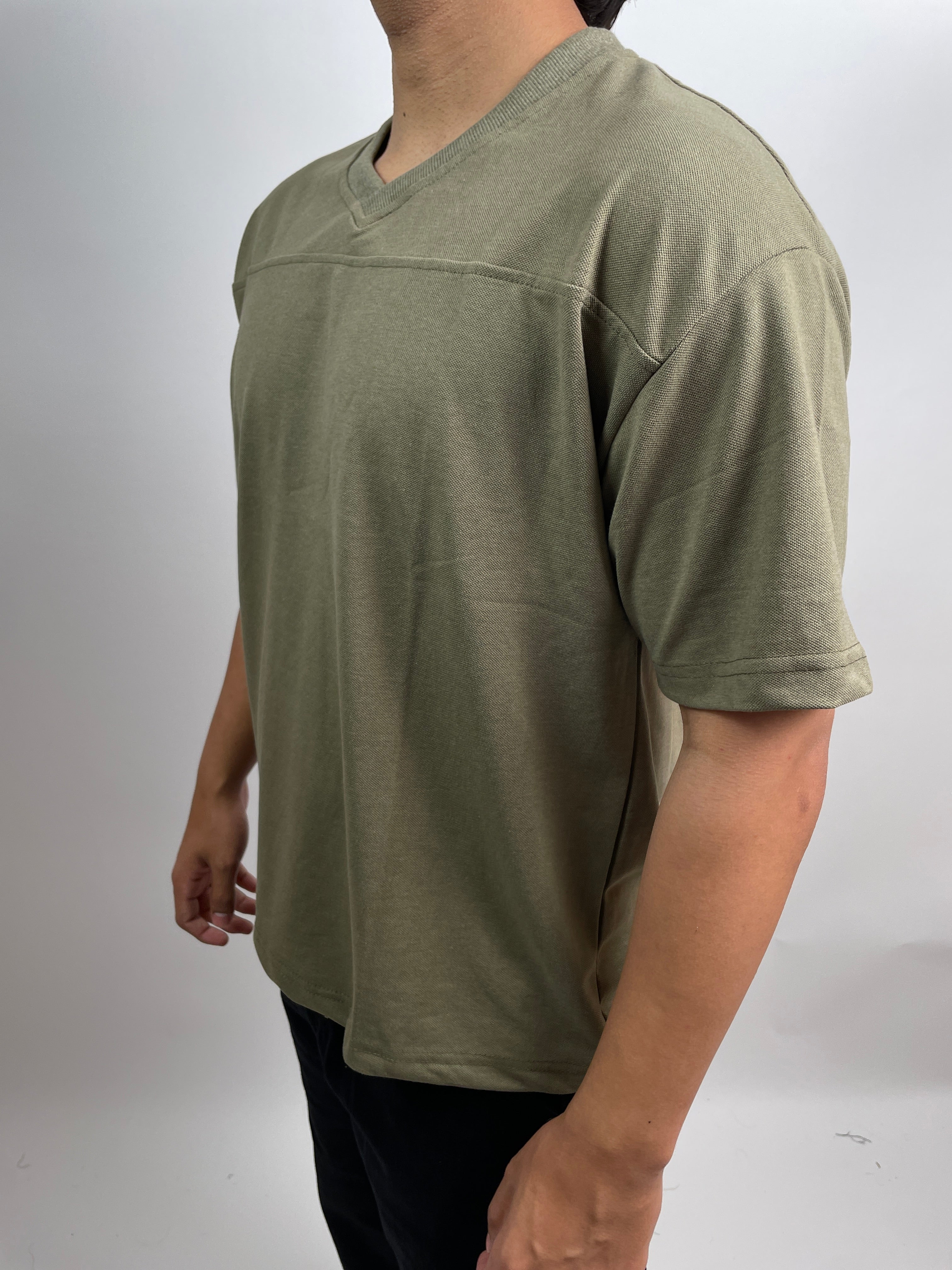 MOSS OLIVE - OVERSIZED V-NECK