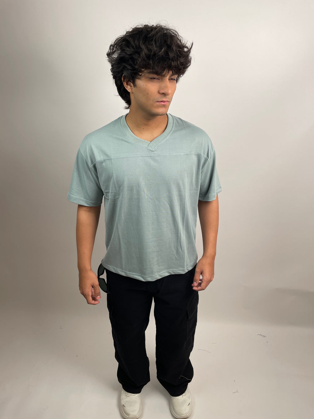 GLACIER BLUE - OVERSIZED V-NECK