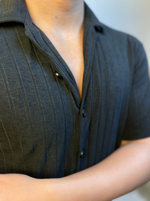 GRAPHITE BLACK - DROP NEEDLE BUTTON-DOWN
